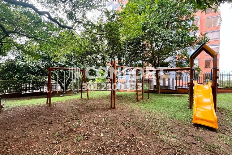 Apartamento de 3 alcobas en arriendo en Los Balsos, Medellín, 226 m² · foto 23 de 23