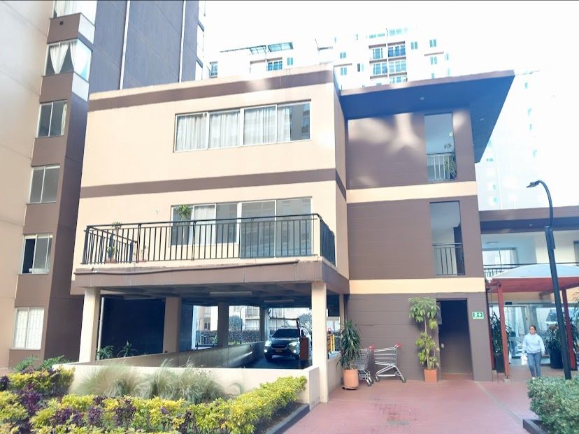 Apartamento en venta en Cantalejo, Bogotá · foto 2 de 15
