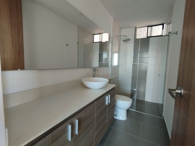 Apartamento de 3 alcobas en arriendo en Loma Del Escobero, Envigado, 110 m² · foto 5 de 17