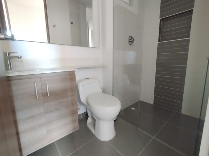 Apartamento de 3 alcobas en arriendo en Loma Del Escobero, Envigado, 110 m² · foto 8 de 17