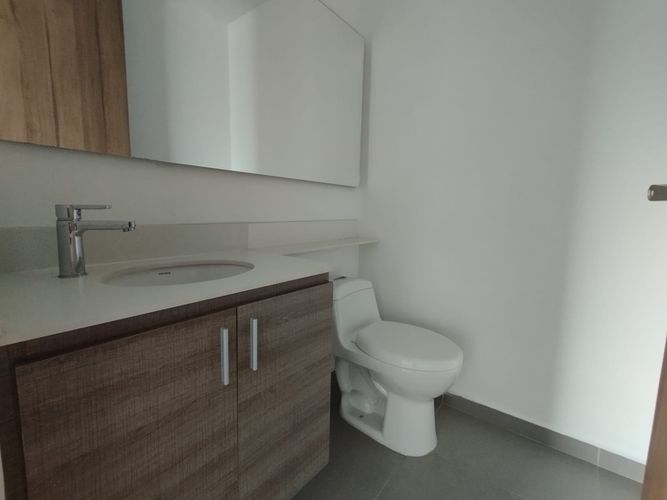 Apartamento de 3 alcobas en arriendo en Loma Del Escobero, Envigado, 110 m² · foto 11 de 17