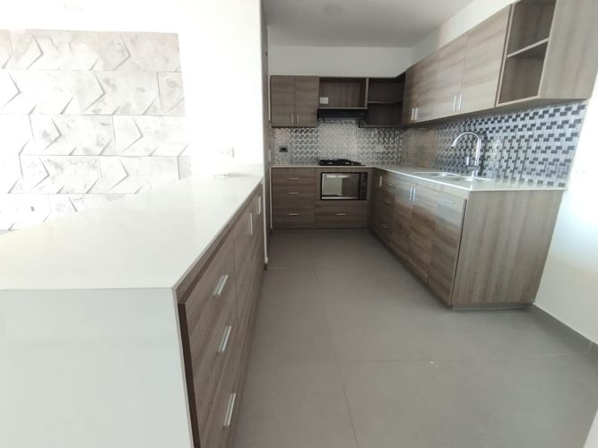 Apartamento de 3 alcobas en arriendo en Loma Del Escobero, Envigado, 110 m² · foto 15 de 17