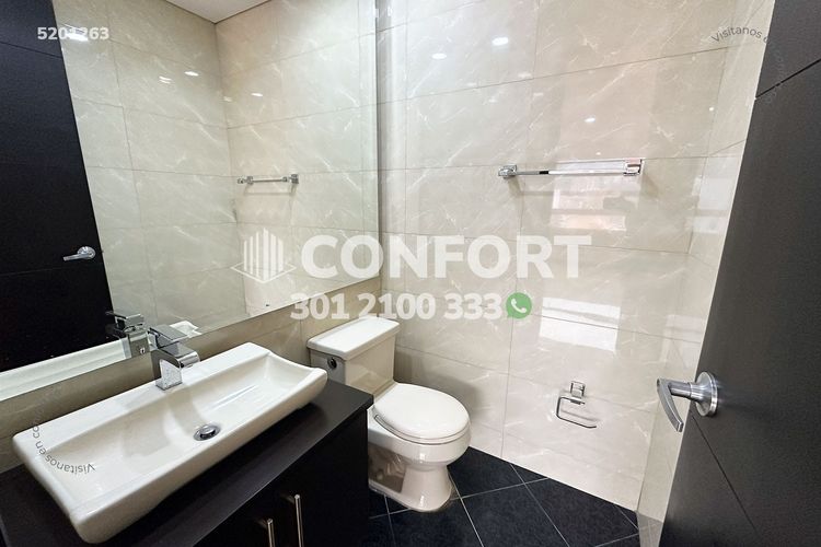 Apartamento de 3 alcobas en arriendo en Los Colores, Medellín, 300 m² · foto 9 de 24