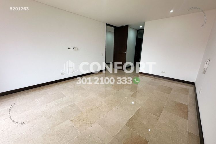 Apartamento de 3 alcobas en arriendo en Los Colores, Medellín, 300 m² · foto 12 de 24