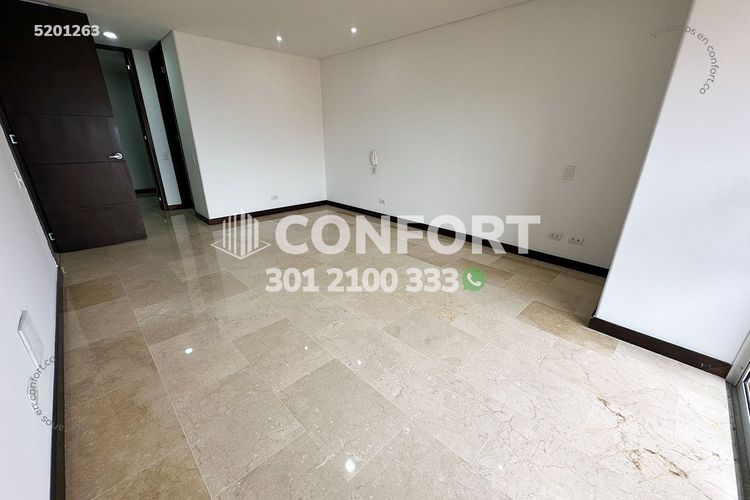 Apartamento de 3 alcobas en arriendo en Los Colores, Medellín, 300 m² · foto 11 de 24