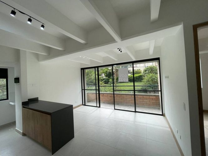 Apartamento de 2 alcobas en arriendo en Vía Las Palmas, Medellín, 61 m² · foto 3 de 13