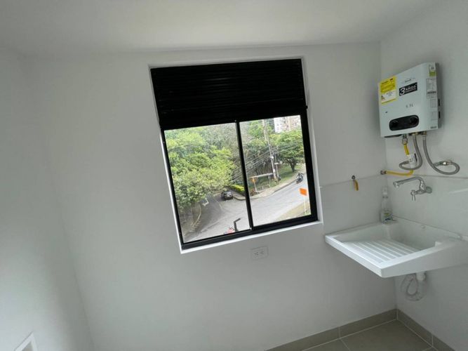 Apartamento de 2 alcobas en arriendo en Vía Las Palmas, Medellín, 61 m² · foto 4 de 13