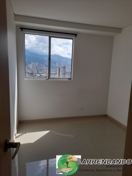 Apartamento en venta en Centro, Itagüí · foto 5 de 14