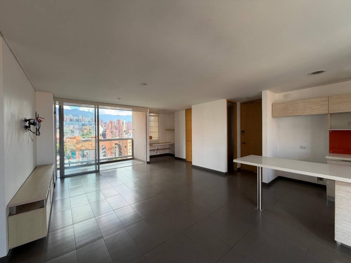Apartamento en arriendo en Lalinde, Medellín · foto 6 de 18