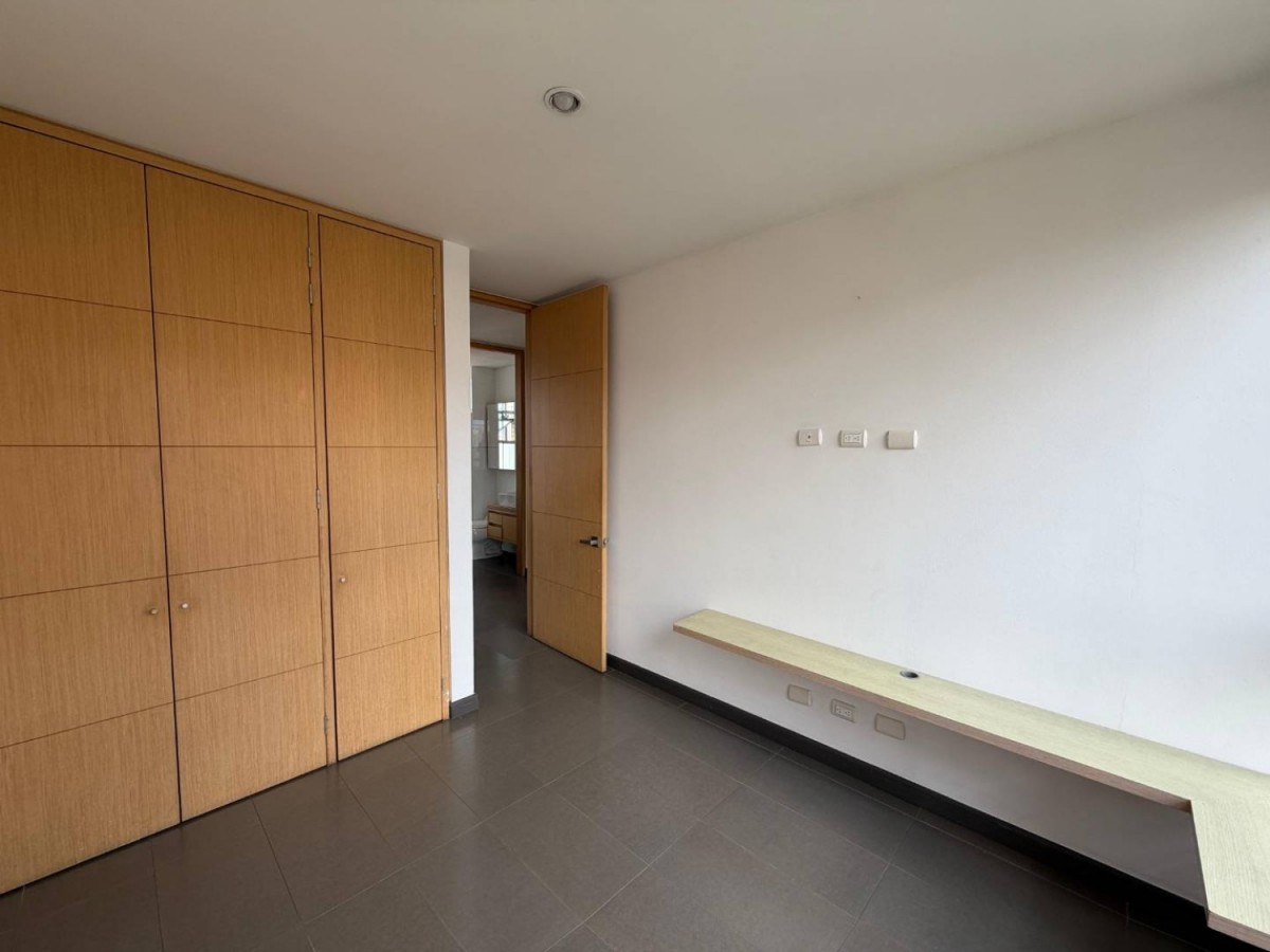 Apartamento en arriendo en Lalinde, Medellín · foto 11 de 18