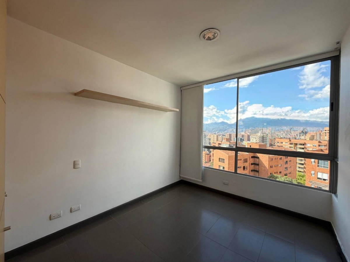 Apartamento en arriendo en Lalinde, Medellín · foto 14 de 18