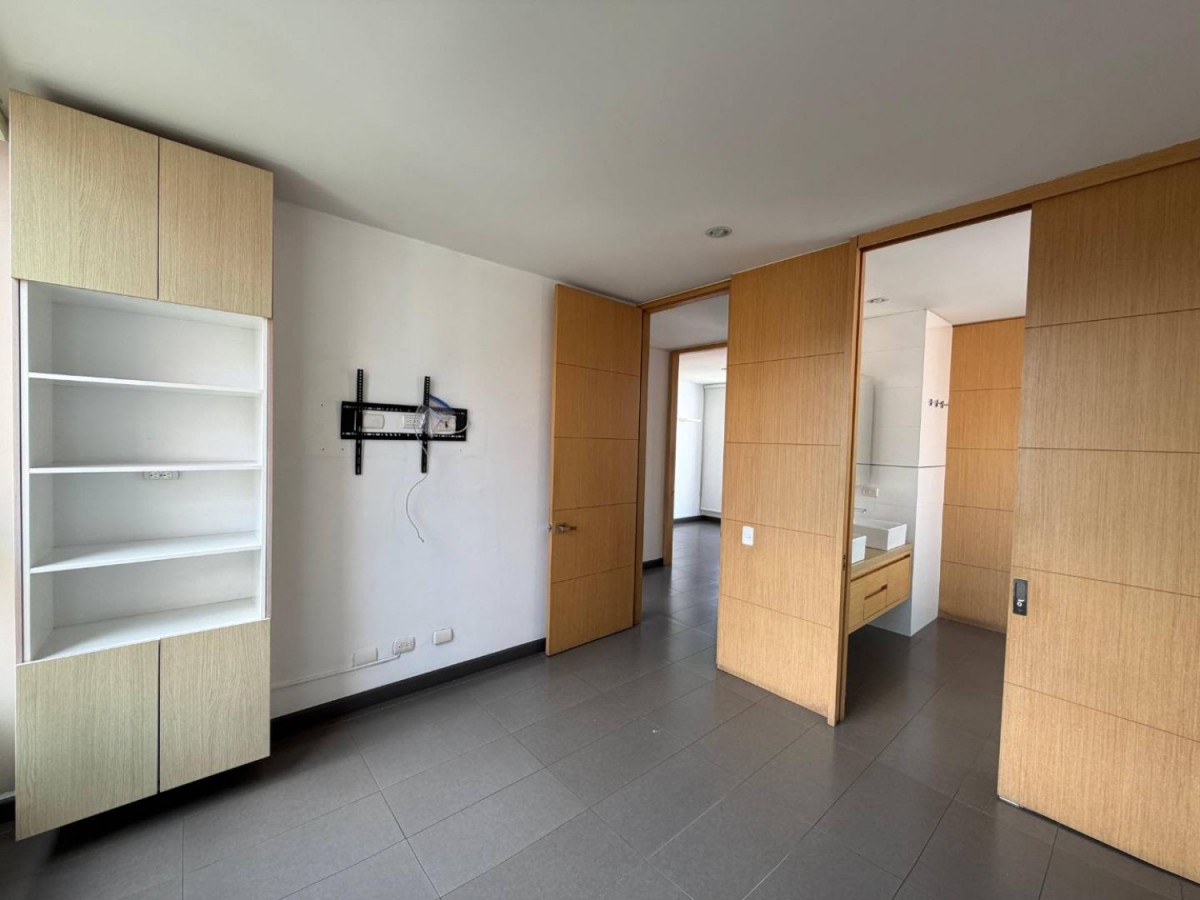 Apartamento en arriendo en Lalinde, Medellín · foto 16 de 18