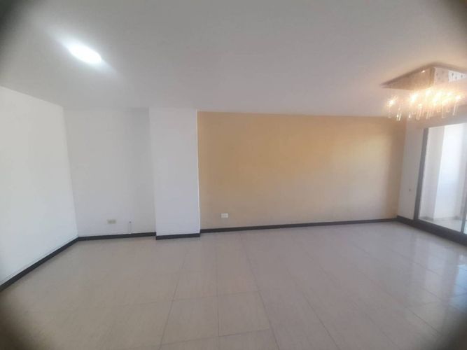 Apartamento de 3 alcobas en arriendo en Conquistadores, Medellín, 110 m² · foto 7 de 24