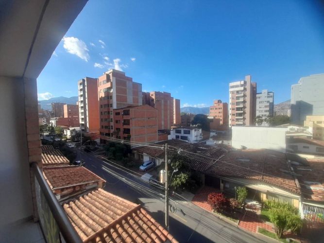 Apartamento de 3 alcobas en arriendo en Conquistadores, Medellín, 110 m² · foto 10 de 24