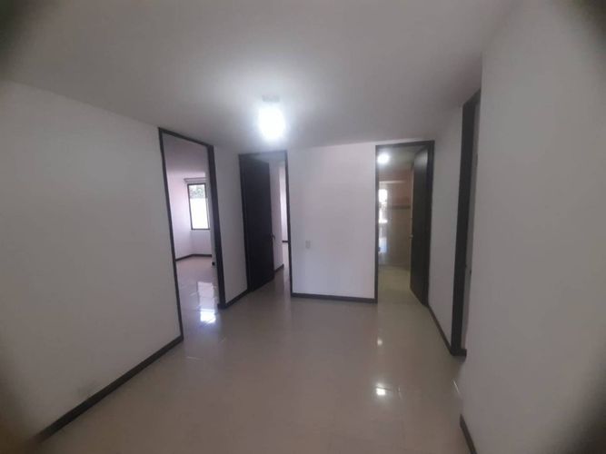 Apartamento de 3 alcobas en arriendo en Conquistadores, Medellín, 110 m² · foto 12 de 24