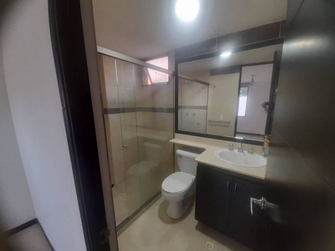 Apartamento de 3 alcobas en arriendo en Conquistadores, Medellín, 110 m² · foto 23 de 24