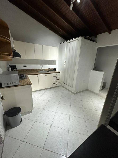 Apartamento de 2 alcobas en arriendo en Calasanz, Medellín, 80 m² · foto 2 de 11