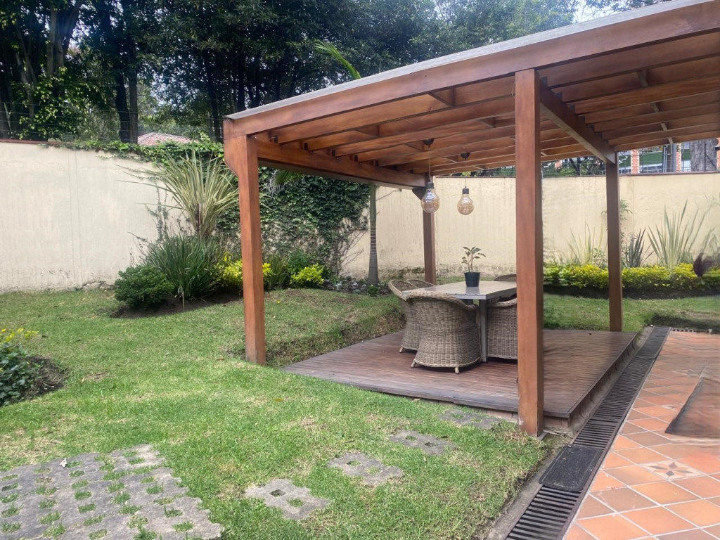 Casa en venta en Calatrava, Bogotá · foto 2 de 24