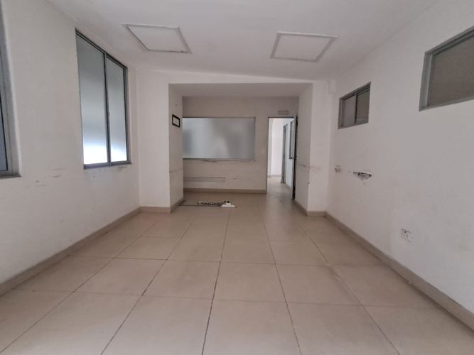 Local en arriendo en Sector Plaza De Bolivar, Pereira, 750 m² · foto 3 de 11