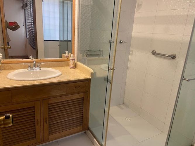 Apartamento de 3 alcobas en venta en Chicó Navarra, Bogotá, 160 m² · foto 16 de 24