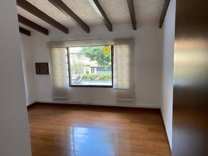 Casa en venta en Santa Barbara Central, Bogotá · foto 2 de 19