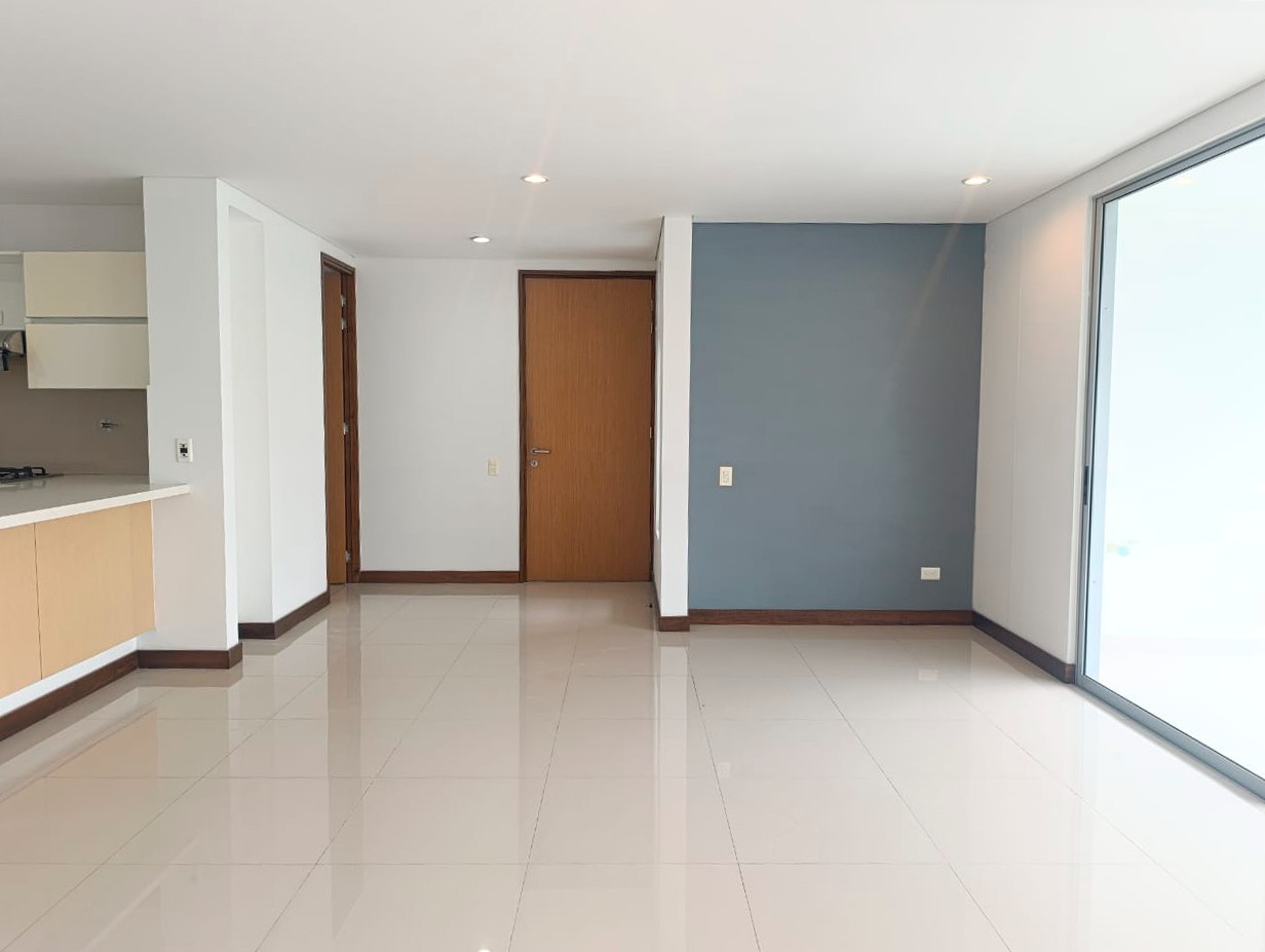 Apartamento en arriendo en El Poblado, Medellín · foto 7 de 17