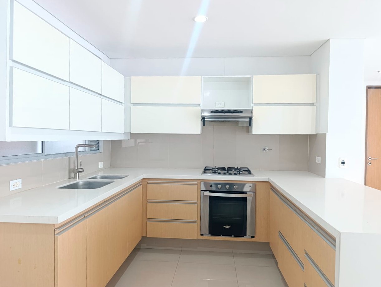 Apartamento en arriendo en El Poblado, Medellín · foto 6 de 17
