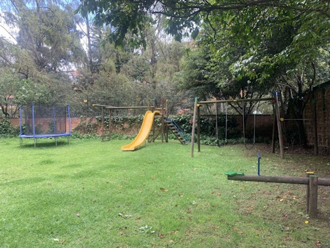 Apartamento de 3 alcobas en venta en La Cabrera, Bogotá, 300 m² · foto 2 de 24