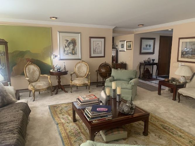 Apartamento de 3 alcobas en venta en La Cabrera, Bogotá, 300 m² · foto 3 de 24