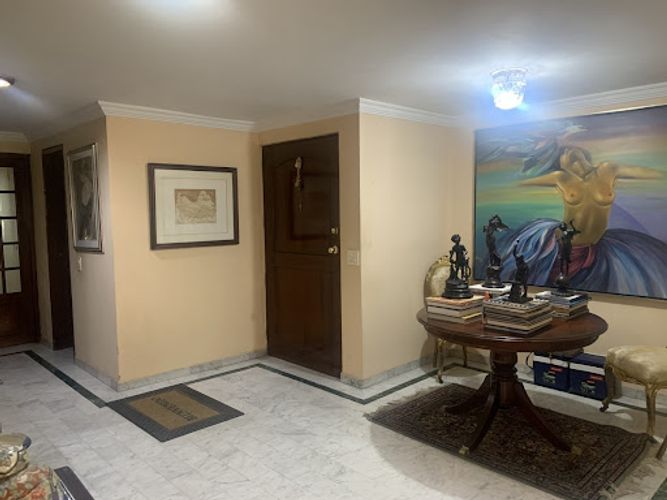 Apartamento de 3 alcobas en venta en La Cabrera, Bogotá, 300 m² · foto 4 de 24