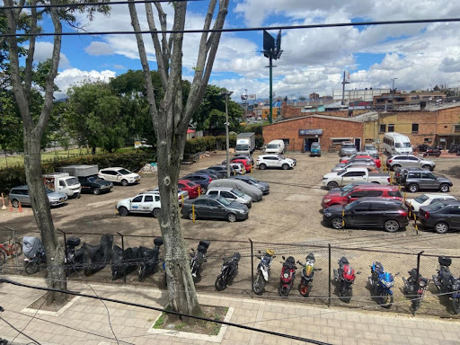 Casa en venta en Minuto De Dios, Bogotá · foto 13 de 24