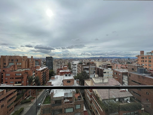 Apartamento en venta en Los Rosales, Bogotá · foto 3 de 23