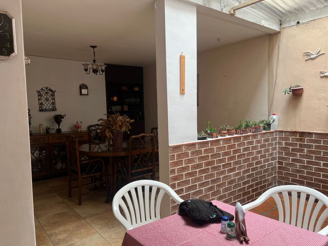 Casa de 5 alcobas en venta en La Castellana, Medellín, 241 m² · foto 6 de 24