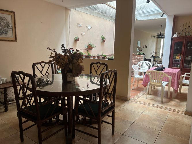 Casa de 5 alcobas en venta en La Castellana, Medellín, 241 m² · foto 7 de 24