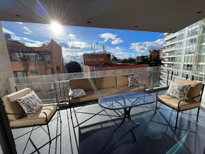 Apartamento de 3 alcobas en venta en Chico Norte, Bogotá, 281 m² · foto 5 de 23