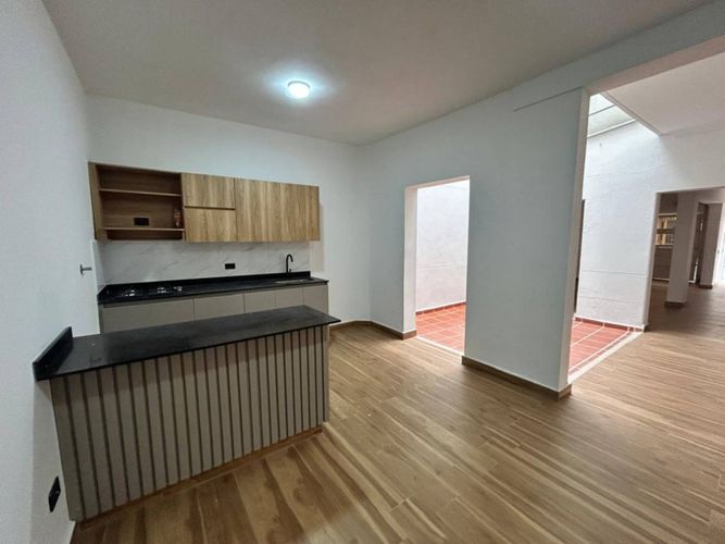 Apartamento en venta en Laureles, Medellín · foto 3 de 24