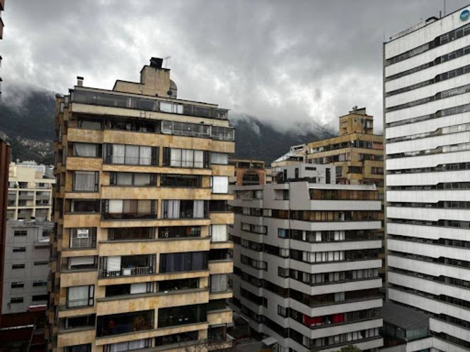Apartamento de 4 alcobas en venta en Centro Internacional, Bogotá, 110 m² · foto 11 de 24