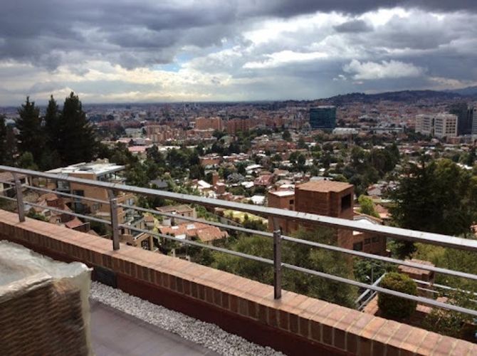 Apartamento de 3 alcobas en venta en Santa Ana Centro Comercial Boutique, Bogotá, 500 m² · foto 2 de 15