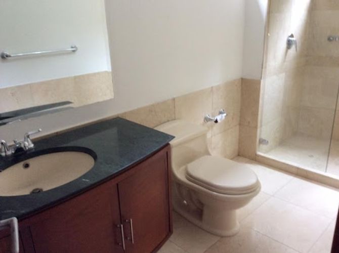 Apartamento de 3 alcobas en venta en Santa Ana Centro Comercial Boutique, Bogotá, 500 m² · foto 12 de 15