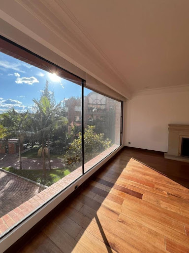 Apartamento en venta en Santa Barbara Alta, Bogotá · foto 2 de 24