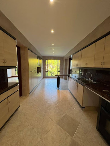 Apartamento en venta en Santa Barbara Alta, Bogotá · foto 6 de 24