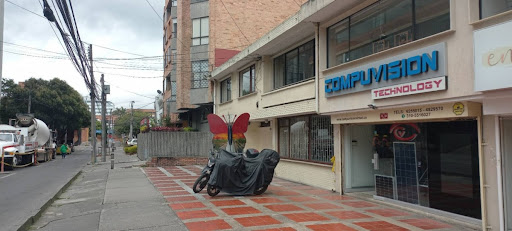 Casa en arriendo en El Lago, Bogotá · foto 4 de 13