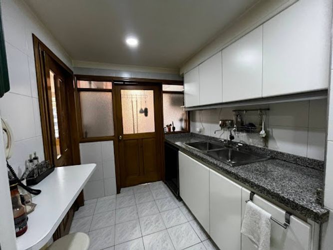 Apartamento de 3 alcobas en venta en Los Rosales, Bogotá, 200 m² · foto 7 de 24
