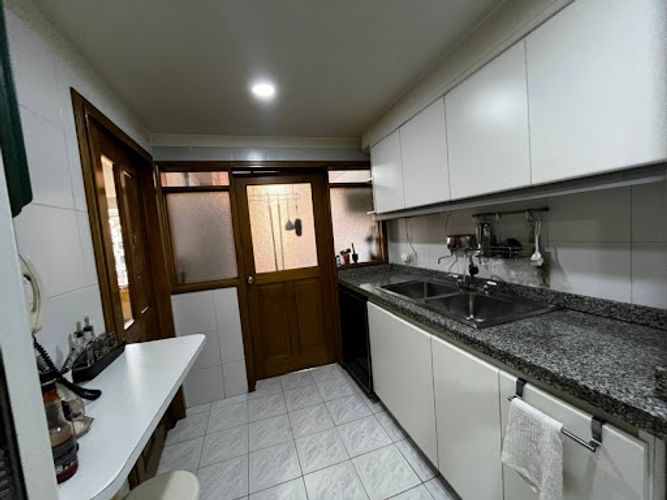 Apartamento de 3 alcobas en venta en Los Rosales, Bogotá, 200 m² · foto 9 de 24