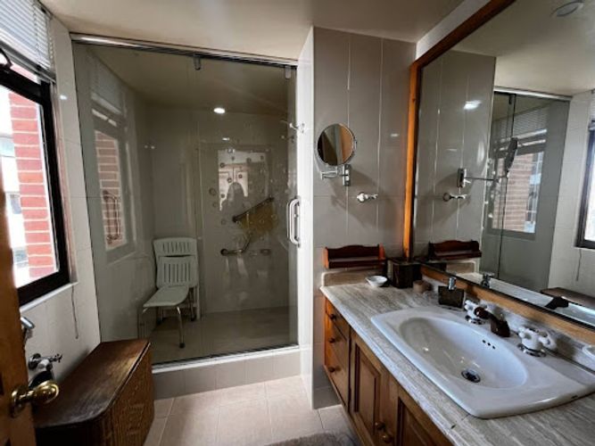 Apartamento de 3 alcobas en venta en Los Rosales, Bogotá, 200 m² · foto 20 de 24