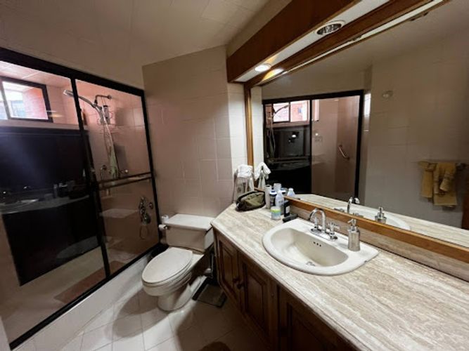Apartamento de 3 alcobas en venta en Los Rosales, Bogotá, 200 m² · foto 22 de 24