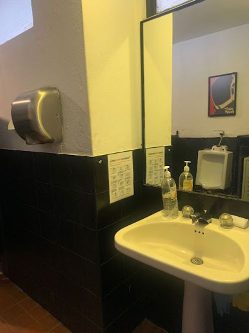 Casa en venta en Quinta Camacho, Bogotá · foto 9 de 15