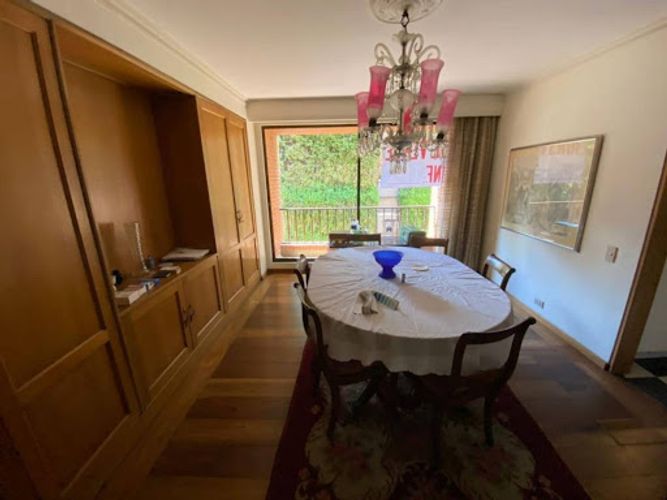 Apartamento de 3 alcobas en venta en Los Rosales, Bogotá, 246 m² · foto 6 de 24
