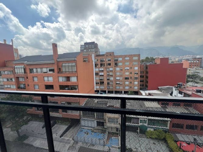 Apartamento de 2 alcobas en venta en El Virrey, Bogotá, 92 m² · foto 2 de 21