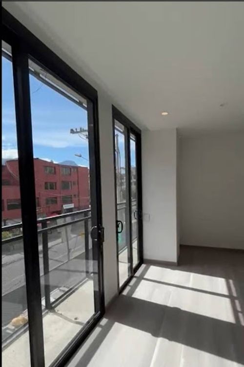 Apartamento de 2 alcobas en venta en El Virrey, Bogotá, 92 m² · foto 4 de 21